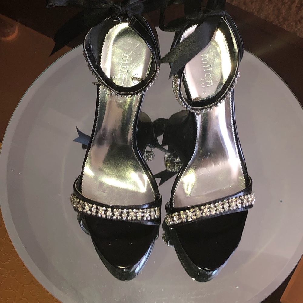 Milan 44 - Black heels with rhinestone accents